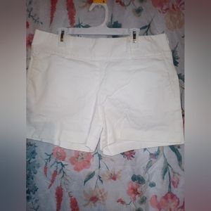 Ann Taylor white flat front shorts